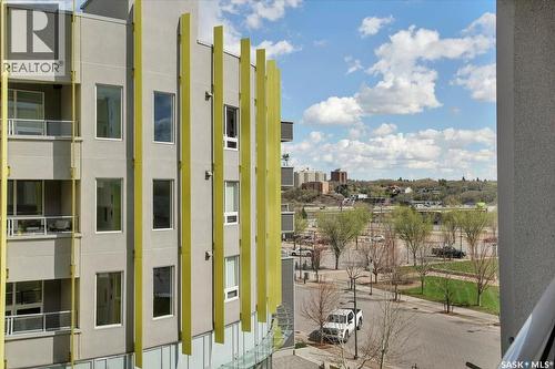 304 404 C Avenue S, Saskatoon, SK - Outdoor