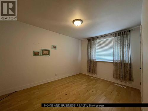 8 Sora Drive, Mississauga, ON - Indoor Photo Showing Other Room