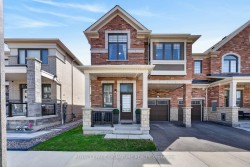 7 Sedgemoor Street Whitby, ON L1P 0M3