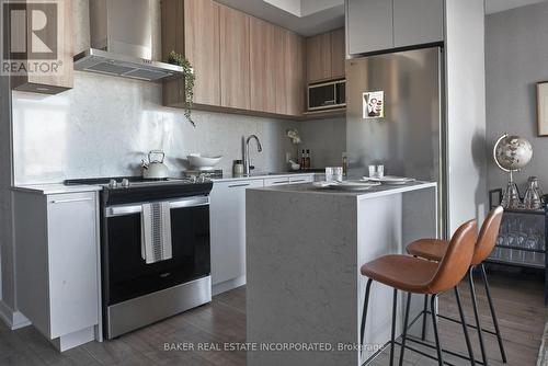 Unit 314 - 314 - 500 Plains Road E, Burlington, ON - Indoor Photo Showing Kitchen With Upgraded Kitchen