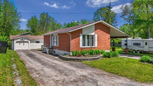 50 Rue Macrae  Saint-Jean-Sur-Richelieu, QC J3B 6Y8
