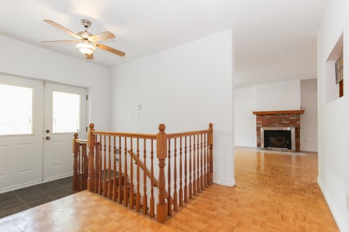 Hall d'entrée/Vestibule - 4471 Rue Forget, Terrebonne (Terrebonne), QC - Indoor Photo Showing Other Room