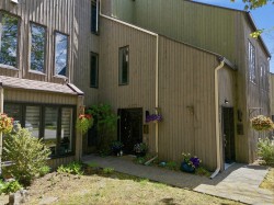 4152 Rue de la Seine Laval (Chomedey), QC H7W 2S3