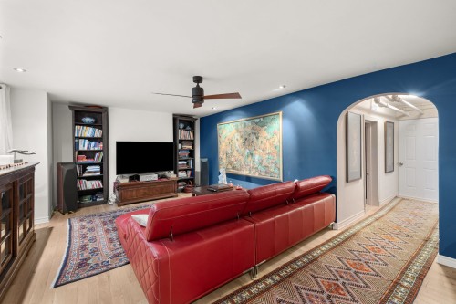 Salle familiale - 1515 Av. Lajoie, Montréal (Outremont), QC - Indoor