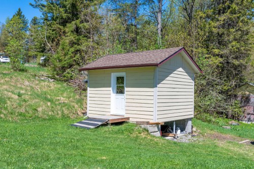 Remise - 7 Rue St-André, Mont-Blanc, QC - Outdoor