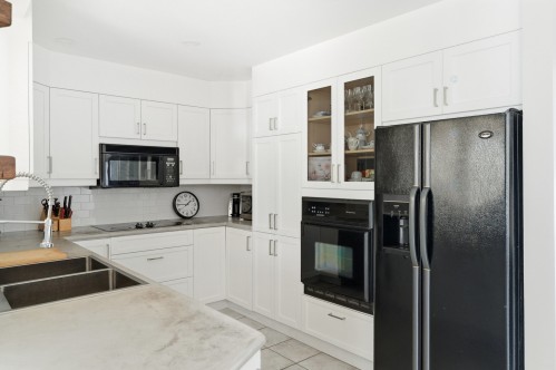 Cuisine - 276 Rue Des Eaux-Vives, Saint-Jérôme, QC - Indoor Photo Showing Kitchen With Double Sink