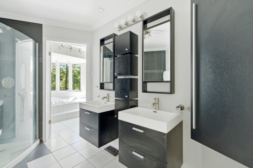 Salle de bains - 276 Rue Des Eaux-Vives, Saint-Jérôme, QC - Indoor Photo Showing Bathroom