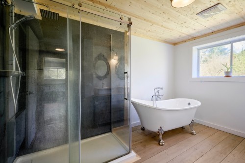 Salle de bains - 17 Ch. De La Rouge, Arundel, QC - Indoor Photo Showing Bathroom
