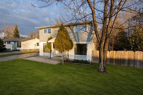16 Schultz Rd, Pinawa, MB 