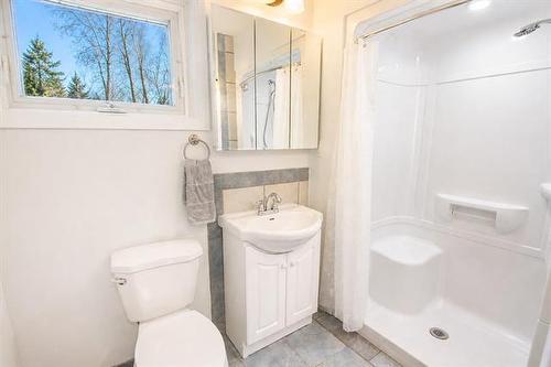 16 Schultz Rd, Pinawa, MB 