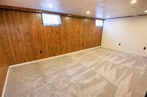 16 Schultz Rd, Pinawa, MB 