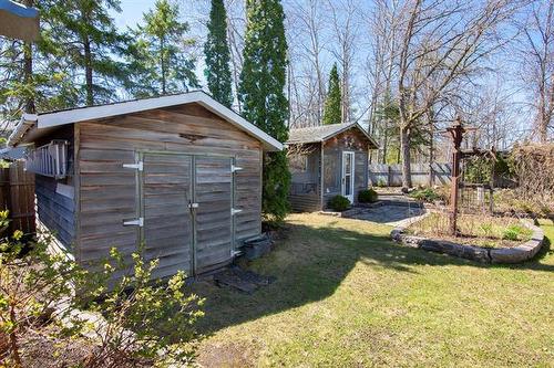 16 Schultz Rd, Pinawa, MB 