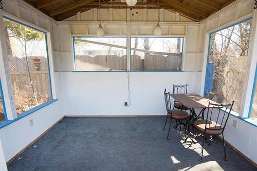 16 Schultz Rd, Pinawa, MB 