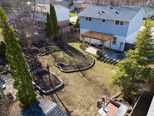 16 Schultz Rd, Pinawa, MB 