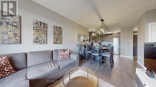 427 - 50 Ann O'Reilly Road, Toronto, ON - Indoor Photo Showing Living Room