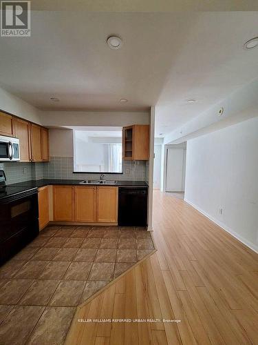 344 - 3 Everson Drive, Toronto, ON - Indoor Photo Showing Kitchen