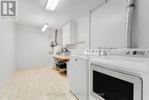 106 Stratas Court N, Ottawa, ON 