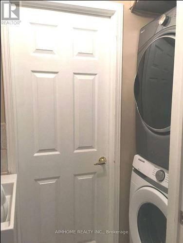 Lower - 71 Dewpoint Road, Vaughan, ON - Indoor Photo Showing Laundry Room