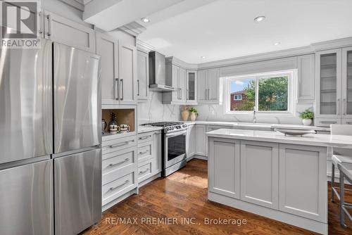 248 Forest Drive, Vaughan, ON - Indoor Photo Showing Kitchen With Upgraded Kitchen