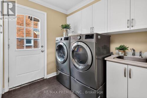248 Forest Drive, Vaughan, ON - Indoor Photo Showing Laundry Room