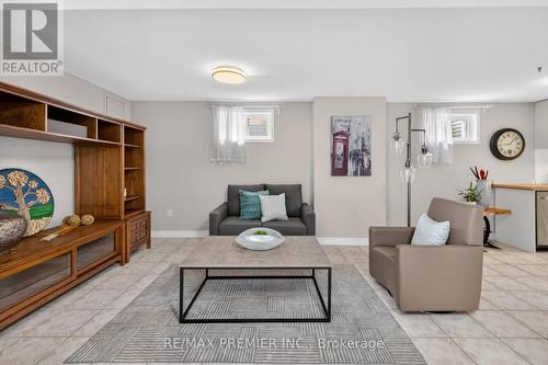 248 Forest Drive, Vaughan, ON - Indoor Photo Showing Living Room
