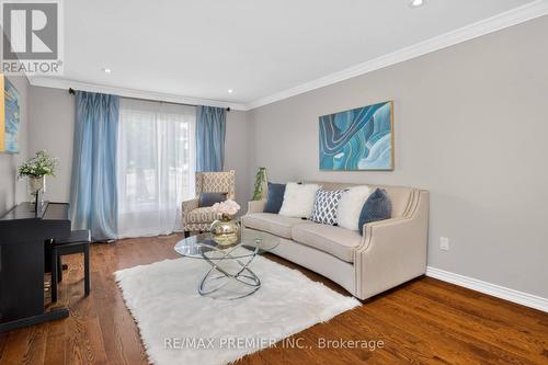 248 Forest Drive, Vaughan, ON - Indoor Photo Showing Living Room