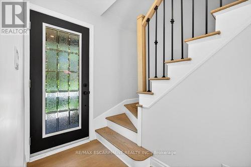 350 East Side Crescent, Burlington, ON - Indoor Photo Showing Other Room