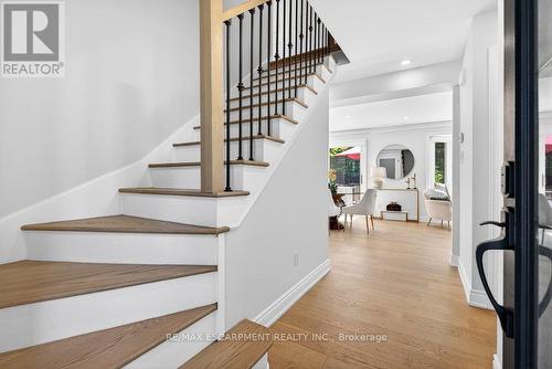 350 East Side Crescent, Burlington, ON - Indoor Photo Showing Other Room