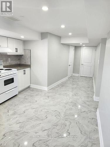 38 Collier Road, Thorold, ON - Indoor