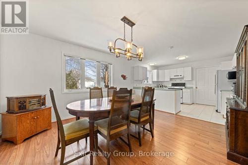 7 Cretney Drive, Prince Edward County (Wellington Ward), ON - Indoor Photo Showing Dining Room