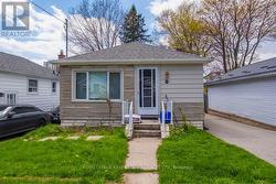 18 BEXHILL AVENUE Toronto, ON M1L 3B4