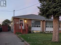 66 FAIRGLEN AVENUE Brampton, ON L6X 1K8