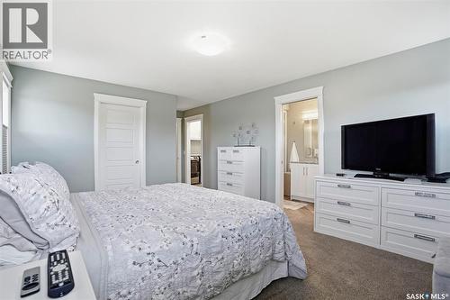 303 Brookmore Crescent, Saskatoon, SK - Indoor Photo Showing Bedroom