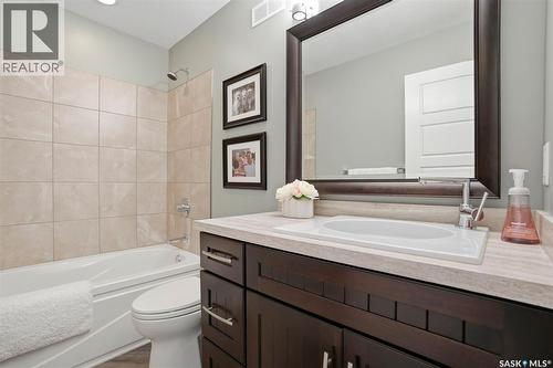 303 Brookmore Crescent, Saskatoon, SK - Indoor Photo Showing Bathroom