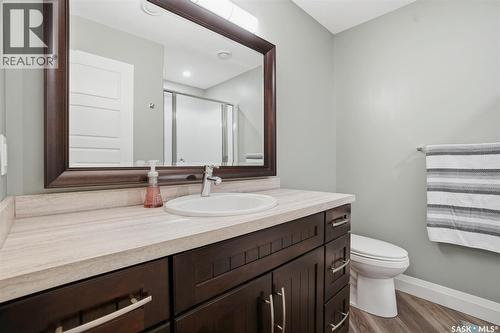 303 Brookmore Crescent, Saskatoon, SK - Indoor Photo Showing Bathroom