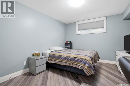 303 Brookmore Crescent, Saskatoon, SK - Indoor Photo Showing Bedroom