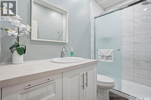 303 Brookmore Crescent, Saskatoon, SK - Indoor Photo Showing Bathroom