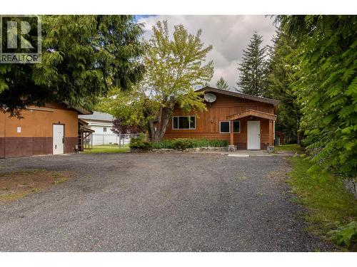 3852 MULLER AVENUE  Terrace, BC V8G 3T8