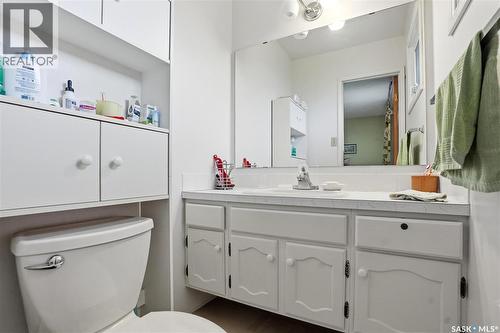 2362 Easthill, Saskatoon, SK - Indoor Photo Showing Bathroom