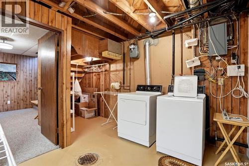 2362 Easthill, Saskatoon, SK - Indoor Photo Showing Laundry Room