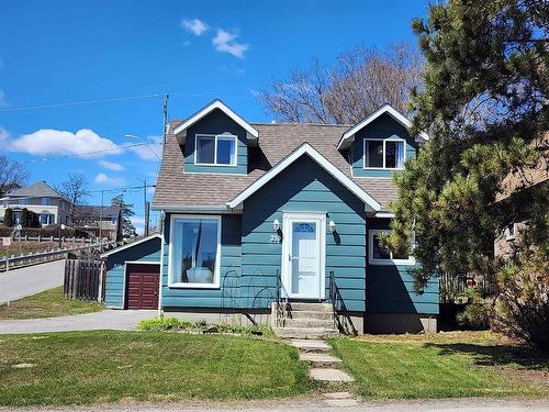 210 High Street S  Thunder Bay, ON P7B 3K6