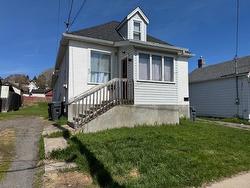 42 Ontario Street  Thunderbay, ON P7B 3E9