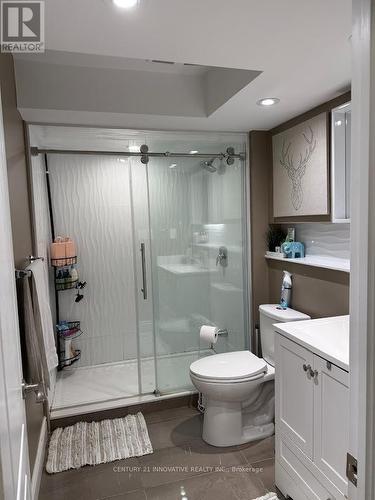 6197 Duford Drive, Mississauga, ON - Indoor Photo Showing Bathroom