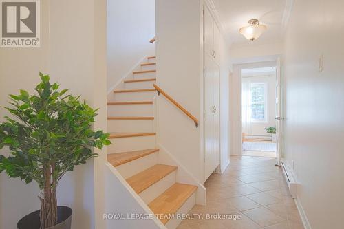 Entrance foyer, view to family room - 8 Moorside Private, Ottawa, ON - Indoor Photo Showing Other Room