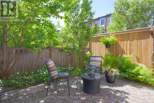Your private oasis - 8 Moorside Private, Ottawa, ON - Outdoor