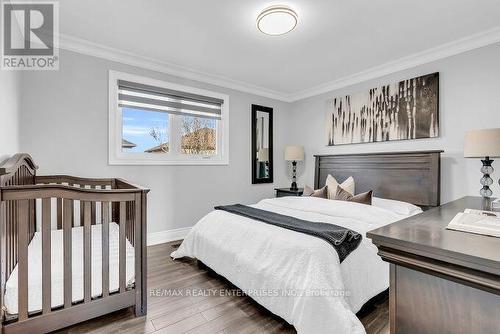 5683 Oldcastle Crescent, Mississauga, ON - Indoor Photo Showing Bedroom