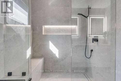 5683 Oldcastle Crescent, Mississauga, ON - Indoor Photo Showing Bathroom