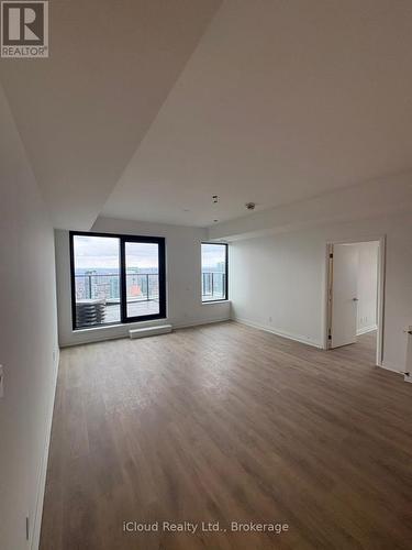 4907 - 4015 THE EXCHANGE , Mississauga, Ontario L5B 0N9 3
