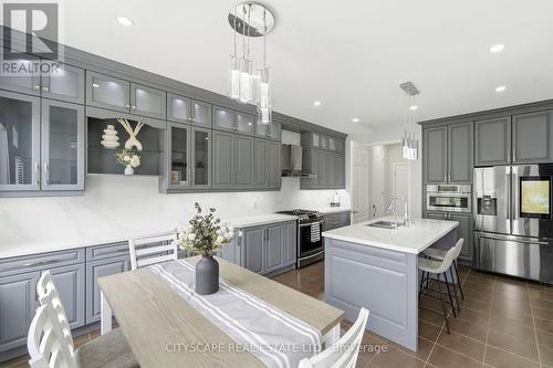 305 Gleave Terrace E, Milton, ON - Indoor Photo Showing Kitchen With Upgraded Kitchen