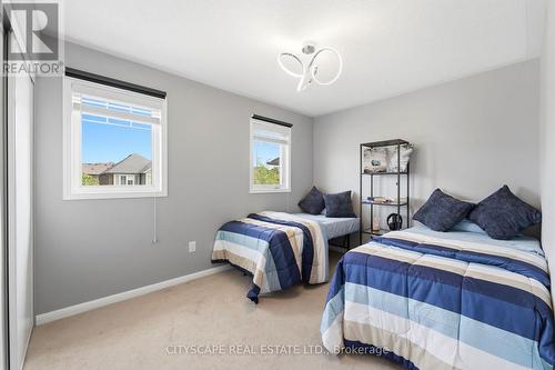 305 Gleave Terrace E, Milton, ON - Indoor Photo Showing Bedroom